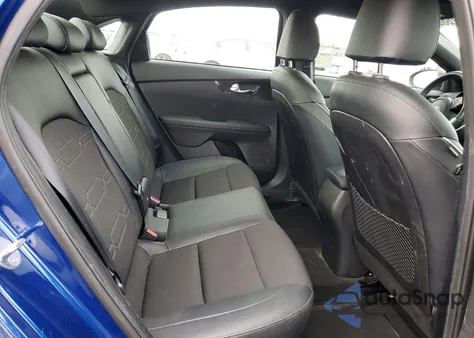 2021 Kia Forte Gt Line z USA, uszkodzony, nr VIN 3KPF34AD3ME306570